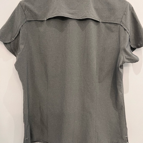 2/40$North face gray short sleeve shirt size large - Picture 7 of 8